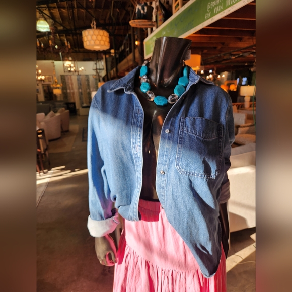 New to the Boutique✨️Blue Howlite & Vintage Silvertone Beaded Necklace - Picture 14 of 16